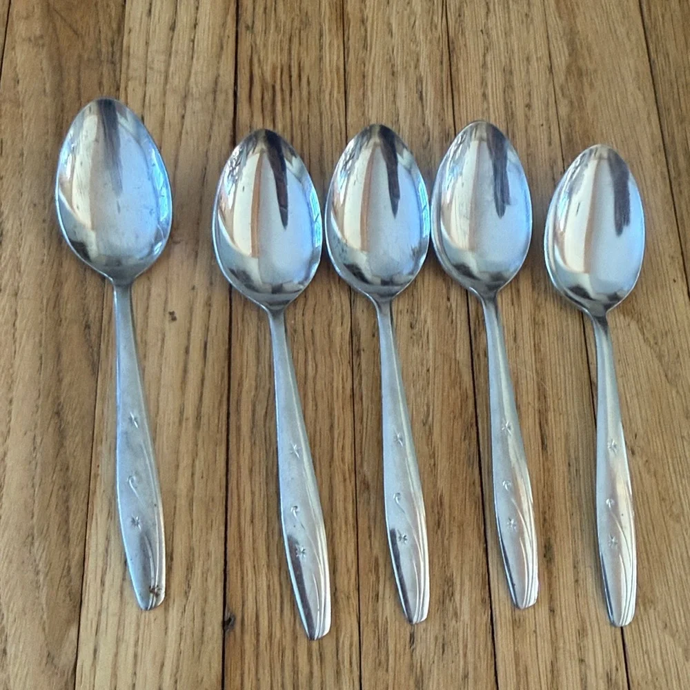 Vintage CI Flatware F7 Knives, Forks, Spoons Stainless Steel Japan 27pcs